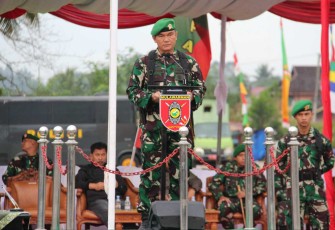 Danrindam VI/Mulawarman Kolonel Inf Freddino J Silalahi saat memberikan sambutan 