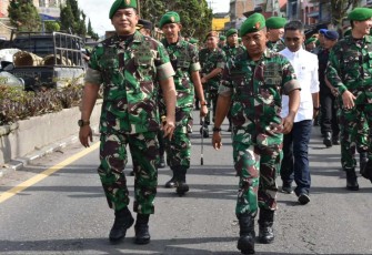 Danrem 023 KS Kolonel Inf Dodi Triwinarto saat mendampingi Kasdam I/BB 