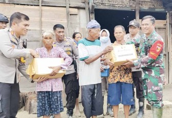 Bantu warga terdampak bencana alam