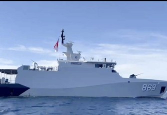 KRI Gulamah-869 saat patroli keamanan di Kepulauan Widi, Maluku Utara