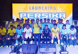 Launching tim Persika 2022, di area wahana kolam renang Intan Pari, Jalan Gatot Subroto, Tasikmadu, Kabupaten Karanganyar pada Jumat (23/9/2022) malam.
