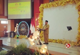 Walikota Blitar Santoso Berikan Sambutan Pengarahan pada Peringatan Hari Keluarga Nasional (Harganas) ke- 29 Tahun 2022 (foto : Faisal NR / Klikwarta.com)