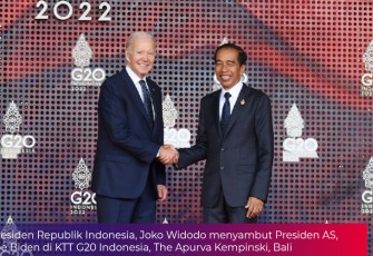 Presiden Joko Widodo saat menyambut Presiden AS Joe Biden di KTT G20 