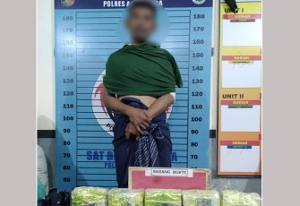 Tersangka dan barang bukti saat diamankan