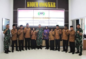 Foto bersama usai acara