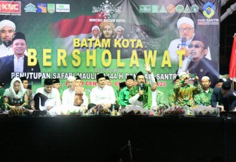 Masyarakat Batam Bersolawat 
