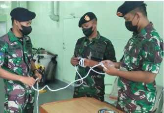 Latihan kemampuan dasar tentang tali-temali 