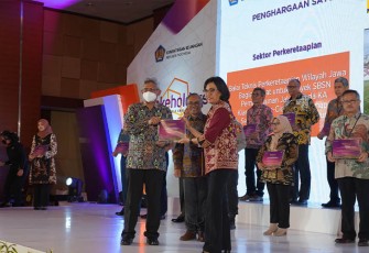 Kementerian PUPR saat Raih Dua Penghargaan Pengelola SBSN Terbaik Tahun 2022