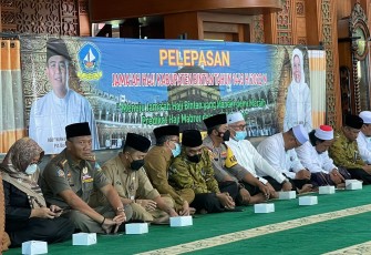 Kapolres Bintan saat Hadiri Pelepasan Keberangkatan Jamaah Haji Kabupaten Bintan