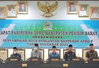 Paripurna DPRD Pesibar