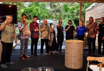 MenKopUKM Teten Masduki dalam Opening Ceremony side event G20 bertajuk Future SMEs Village: Local Wisdom For Global Sustainability di Bali Collection, Nusa Dua, Bali, Jumat (11/11).