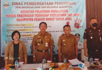 Pemkab Pesibar saat Gelar Pelatihan Manajemen Kasus Kekerasan Perempuan dan Anak