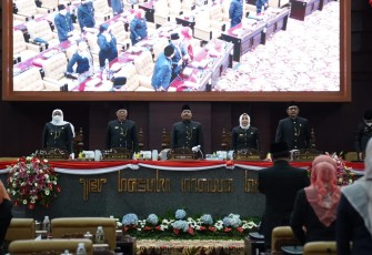 DPRD Provinsi Jawa Timur saat menggelar rapat paripurna dengan agenda peringatan Hari Jadi Provinsi Jawa Timur ke 77, Rabu 12 Oktober 2022.