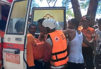etelah dilakukan pencarian, akhirnya korban ditemukan sudah tidak bernyawa.