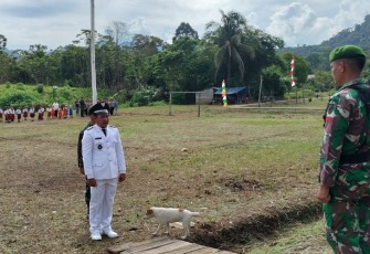 Upacara 17 Agustus bersama Satgas TMMD 