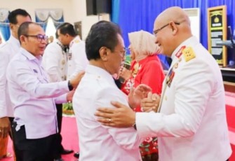 Ketua DPRD Kepri Jumaga Nadeak saat menghadiri acara Pelepasan Pejabat Lama Wakapolda Kepri, Inspektur Jenderal Polisi Drs. Rudi Pranoto di Gedung Lancang Kuning Mapolda Kepulauan Riau, Senin (10/10/2022).