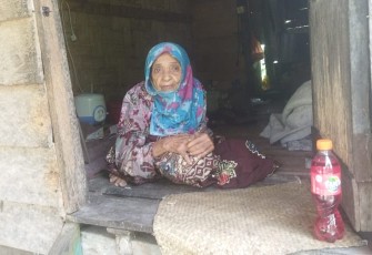Nenek Tiayat (92) saat disambangi awak media
