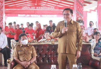 Wali Kota Bitung Maurits Mantiri saat memberikan sambutan pada peresmian dermaga Perjuangan