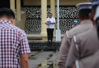 Dir Resnarkoba Polda Bengkulu Kombes Pol Rohadi, S.IK saat pimpin apel pagi hari ini Selasa (08/11).