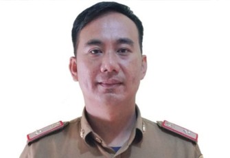 Kepala Dinas Kominfotiksan Pesibar Suryadi