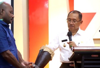 Wakil Bupati Merauke Riduwan pada FGD asistensi dan supervisi dalam rangka fasilitasi pembentukan kelembagaan dan kepegawaian perangkat daerah pada daerah pemekaran baru di Provinsi Papua. 