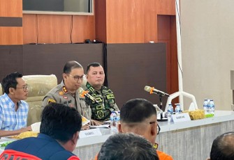 Kapolresta Bengkulu AKBP Andi Daddy saat mengikuti Rapar Koordinasi Lintas Sektor Operasi Lilin Nala Kota Bengkulu, Jumat (16/12/2022) sore. Andi menyebutkan akan ada 14 titik pospam yang bakal didirikan.