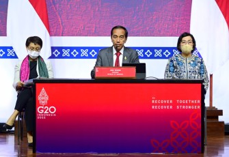 Presiden RI Ir H Joko Widodo saat jumpa pers usai penutupan KTT G20 di Nusa Dua, Bali, Rabu (16/11).