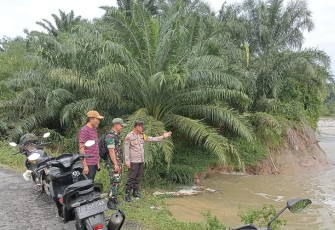 Pilar Desa saat cek lokasi