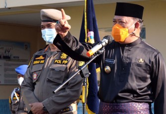 Wakil Walikota Tanjungpinang, Endang Abdullah, S.Kp. M.Si saat Buka Kegiatan Pelatihan Dasar Satpol PP