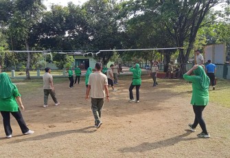 Anggota Persit KCK Cabang XV saat laksanakan Olah Raga