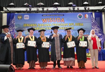 Gus Halim saat hadir wisuda RPL Desa di UNY Yogyakarta, Minggu (17/09/2023).