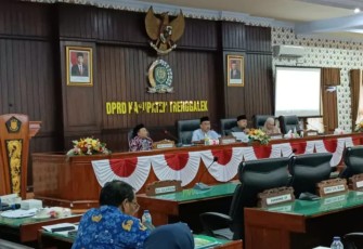 Situasi rapat banggar, di Graha Paripurna DPRD Kabupaten Trenggalek
