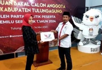 DPD Partai Perindo saat mendaftarkan bacaleg ke KPUD Kabupaten Tulungagung