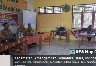 Kapolsubsektor, Aiptu Manuel Manurung, menjelaskan ke pelajar pengetahuan terkait bahaya narkoba. Khususnya bagi generasi muda.Pada Sabtu (4/11/2023) pagi, di Aula SMK Negeri 1 Simangambat.