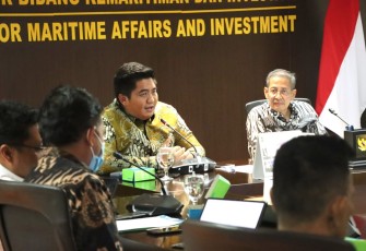 Bupati Bintan Roby Kurniawan saat dalam Rapat Koordinasi Pengembangan Industri Pulau Poto di Ruang Rapat Selatan Lt. II Kementerian Koordinator Bidang Kemaritiman dan Investasi RI, Selasa (21/02). 