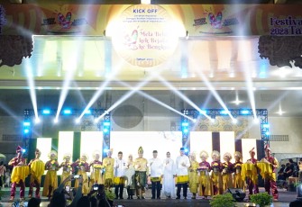 Gubernur Bengkulu Rohidin Mersyah Resmi Tutup Festival Tabut 2023