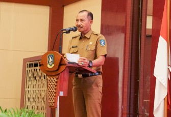 Sekretaris Daerah Provinsi Kepulauan Riau Adi Prihantara