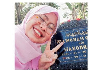 Saya ketika berkunjung ke "rumah" ayah Foto : Putri Syifa Amelia Ini tentang kerinduan dan keikhlasan pada ia yang telah tiada