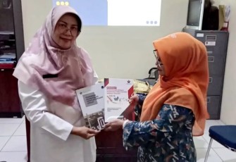 Tim Supervisi Perpusnas RI, mengunjungi Perpustakaan di Dinas Perpustakaan dan Kearsipan Kota Payakumbuh, baru-baru ini.