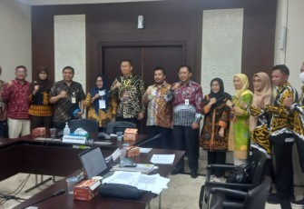 Kadis Disperindag Hadiri Pertemuan Bahas Desk Musrenbangnas