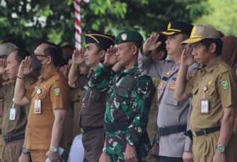 Kasdim 1016/Plk saat Hadiri Upacara Peringatan Hari Kebangkitan Nasional Ke 115 Tahun 2023