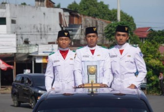 Piala Adipura Diarak Keliling Kota Arga Makmur 