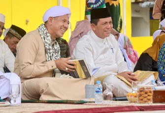 Habib Segaf saat memberikan tausiah di Pulau Penyengat, Tanjungpinang, Senin (6/3/2023). 