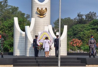 Danlanal Malang Pimpin Upacara Ziarah Nasional 