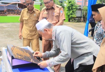 Bupati Pasaman Barat Hamsuardi