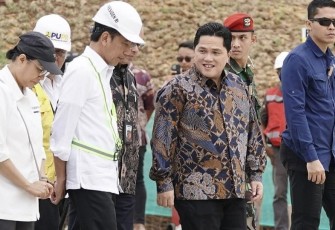 Ketua Umum PSSI Erick Thohir saat mendampingi Presiden Jokowi pada groundbreaking national training center (TC) di Ibu Kota Nusantara (IKN), (22/9) menandai babak baru sepak bola Indonesia. 