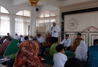 HUT ke-22, Baznas Kota Padang Panjang menggelar Khatam Al Qur’an 30 Juz di Masjid Tauhid Pasar Baru.