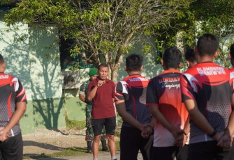 Dandenma Korem 121/ABW Sampaikan Pengarahan pada Apel Pagi 