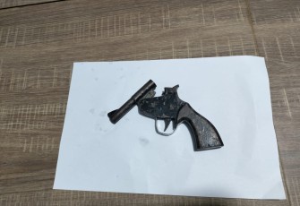 Senpira tanpa amunisi yang diserahkan ke petugas