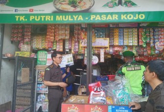 Operasi Pasar Bersama Petugas Gabungan